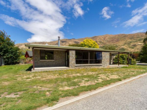 Mill House - Wanaka Holiday Home